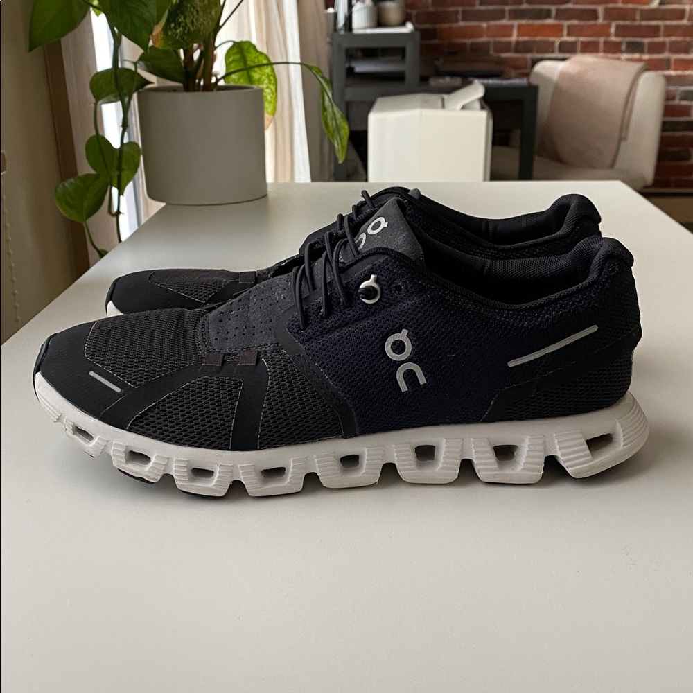 On Cloud Running Black and White Athletic Shoes